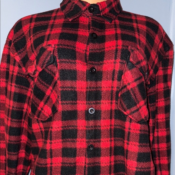 Red and Black Plaid Button-Up Flannel Shirt - Size XL - Picture 2 of 5